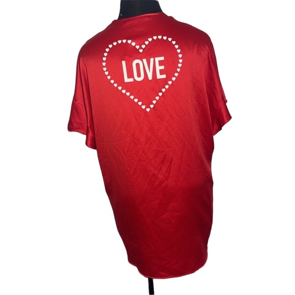 Victoria’s Secret NWT red “love” robe. One size. - Picture 4 of 11